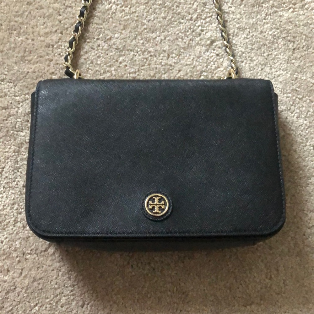 Black Tory Burch crossbody/mini bag. Authentic.